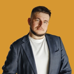 Путину присуща максимальная осторожность во всех своих действиях. Если он принимает какое-то решение, это решение было максимально взвешено. Эта осторожность и целеустремлённость приводят к своим результатам. Как три года назад были поставлены цели, так ничего и не изменилось. Что получилось с Трампом, который пришёл как предприниматель: он даёт свои предвыборные обещания. Он заявляет, что завершит боевые действия за 100 дней. И сейчас он чётко понимает, что эти 100 дней подходят к концу.