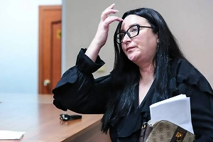 «Эээ, выходи!»: Жители Берёзовского уже неделю разыскивают отказавшегося от должности мэра