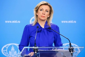 Захарова высмеяла Зеленского анекдотом про моль после заявления о переговорах