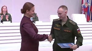 Более 20 военнослужащих получили ключи от новых квартир в Подмосковье