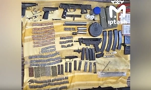 ФСБ задержала жителя Челнов, хранившего дома оружие и 800 самодельных патронов