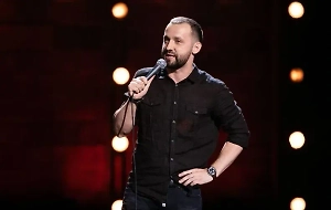 Стендапер Руслан Белый* заявил, что боится возвращаться в Россию из Испании