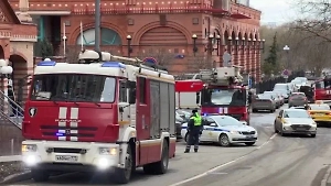 Взрыв в «Алых Парусах» произошёл прямо под квартирой звёздного адвоката Жорина. Он рассказал Life.ru об инциденте