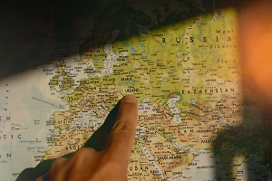 Украину призвали ждать ножей в спину от Венгрии и Польши