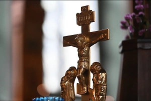 У грешников, уехавших из России, появится шанс на искупление благодаря восстановлению церквей