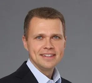 В феврале также стоит уделить внимание подготовке инструментов. Проверьте состояние ваших садовых принадлежностей: лопат, граблей, секаторов и других необходимых инструментов. Сделайте ремонт тех инструментов, которые требуют замены или ремонта, и очистите их от грязи и ржавчины. Кроме того, позаботьтесь о новых закупках — если вы планируете приобретение новых инструментов, сейчас самое время