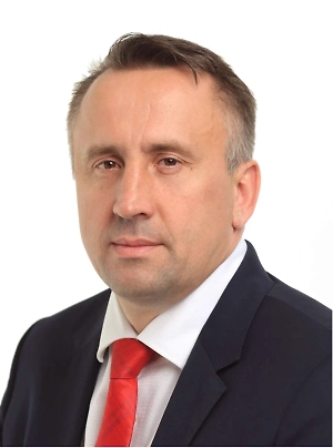 Восстановление храмов — это важнейший элемент мирного строительства. Особое внимание стоит уделить привлечению к этой работе тех, кто ранее покинул страну. Мы предлагаем создать специальную программу, где люди, готовые пересмотреть свои взгляды и вернуться, могли бы через конкретный труд по восстановлению святынь показать свою искренность.