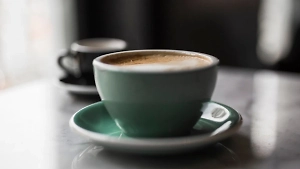 Родителям рассказали, с какого возраста детям можно пить кофе