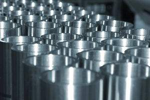 Трамп объявил о введении 25% пошлин на импорт стали и алюминия в США