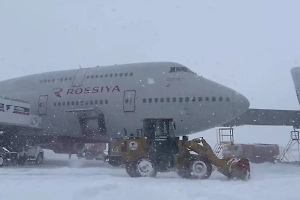Приморцы застряли на Сахалине из-за снежного бурана