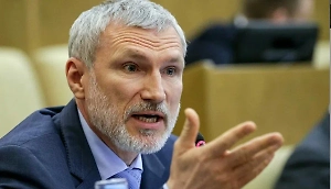 Не стоит умалять заслуги гитлеровцев в полёте фантазии, с которой они уничтожали наше мирное население в 1944 году в концлагере «Озаричи» в Полесье. Они специально заразили сыпным тифом 53 тысячи заключённых, фактически превратив их в живую биологическую бомбу. Их идейные наследники, украинские националисты, впрочем, отличились не меньше. 