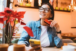 «Не хотят терять позиции»: Экономист раскрыл, кому выгодно введение самозапрета на маркетплейсах