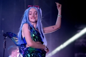 Телефонные террористы сорвали концерт певицы Мэйби Бэйби в Москве