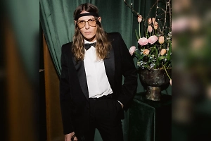 Звёздный стилист Лисовец отжёг на танцполе с Бузовой, его тут же обвинили в симуляции рака