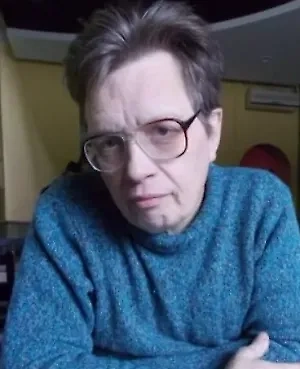 Как правило, заболевание имеет сосудистое происхождение. Причин много: нарушение высшей нервной деятельности, психики, поведения. &lt;...&gt; Происходит отложение определённых веществ в мозгу, что тоже приводит к нарушению ментальных функций.