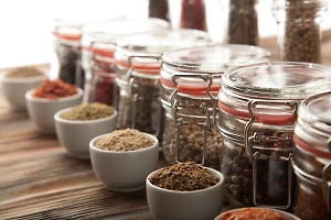 Общественник рассказал о фальсификате на российском рынке приправ