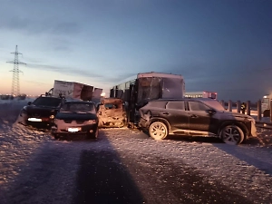 Массовое ДТП с участием 100 машин произошло в российском регионе