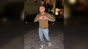 «Как будто 25»: Баста удивил поклонниц неожиданным преображением