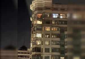 Беспилотник попал в многоэтажный дом в Раменском