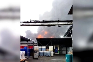 Украинский дрон «Баба-яга» атаковал завод в Шебекине и вызвал пожар