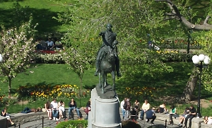 «Отказались от своей истории»: Памятник Вашингтону в Киеве назвали попыткой Зеленского «исправиться»