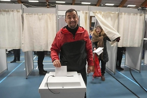 Премьер Гренландии Эгеде отказался общаться с российскими СМИ после выборов