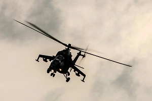 Российские военные вертолёты и самолёты засняли в небе над Курской областью