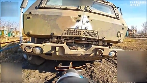 Самый «культурный» российский дрон постучался в кабину грузовика ВСУ