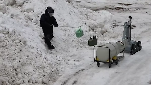 ФСБ показала видео задержания россиянина, отправившего бомбы участникам СВО