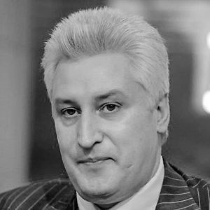 В определённой степени Суджа — это символ. И вчерашнее посещение президентом Владимиром Путиным как верховным главнокомандующим пункта управления российской группировкой войск, задействованной в освобождении Курской области, как раз символизирует очевидное скорое приближение полного разгрома тех сил ВСУ, которые ещё остаются на территории Курской области.