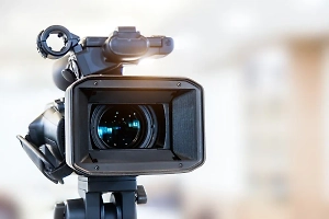 Подорвавшегося на мине ВСУ оператора Первого канала доставят на лечение в Москву