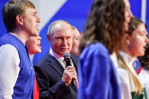 Путин: Среди наставников «Движения первых» всё больше бойцов СВО
