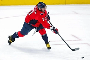 Овечкин сократил отставание от снайперского рекорда Гретцки до пяти шайб