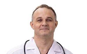 В основном, Техник употребляет Ксанокс — это достаточно сильный транквилизатор. Он любит травку в неограниченных количествах. Употребляет алкоголь в лошадиных дозах. Даже сочетание этих трёх вещей может вызвать кому. А с учётом того, что там есть всё и за копейки, он мог употребить всё что угодно. Он парень небрезгливый.