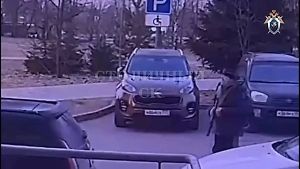 Россиянин ворвался к матери своей бывшей и спустил курок, но его подвёл автомат