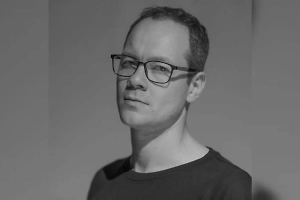 Режиссёр Электротеатра «Станиславский» устроил дебош в московском баре