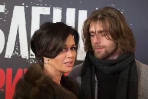 Трогательный жест Чернышёва на могиле Заворотнюк попал на фото