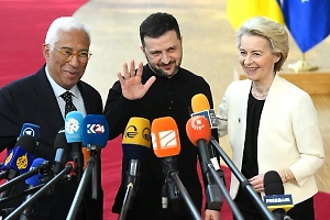 Шах, мат и хук в челюсть: Запад слишком заигрался в успешный успех