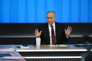 Погрузился в мир подводников: Стали известны подробности спуска Путина внутрь атомного крейсера