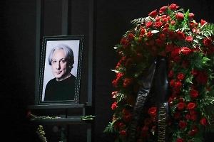 В РАМТ началось прощание с заслуженным артистом РФ Алексеем Весёлкиным