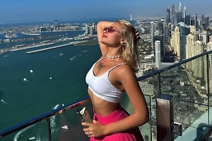 Мать украинки Ковальчук назвала фейком версию полиции Дубая по ЧП с её дочерью