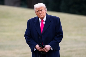 Исказили намеренно: Трамп оскорбился своим портретом в Капитолии Колорадо