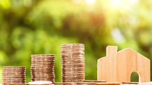 Эксперт объяснил, как изменения в семейной ипотеке отразятся на малых городах России