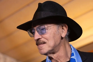 «Потихонечку, по кусочку»: Боярский пообещал съесть шляпу в случае чемпионства «Зенита»
