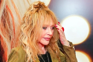 «Душой с вами»: Пугачёва обратилась к поклонникам после праздника жёлтых цветов
