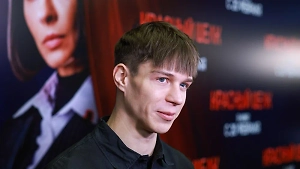 Актёр Калюжный приехал к следователю после сообщений об уголовном деле