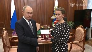 Путин вручил «Золотую звезду» вдове комбата Отмели, который помешал ВСУ прорваться к Курской АЭС