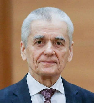 Действительно, небольшое потепление есть, но будем отталкиваться от другого — от народных примет. Когда-то бытовала поговорка: «Марток — надевай двое порток». Это говорит о том, что март действительно был месяцем, когда зима собирала последние силы. Кого-то это радовало, кого-то огорчало, но тем не менее температура была действительно холодной. Берегите себя, не простужайтесь.