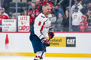 НХЛ сдвинула дату обновления рекорда Гретцки Овечкиным на 11 апреля