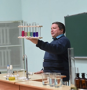 Протеаза расщепляет белок – это для шерсти, как кислота для металла.